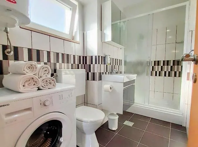 度假居 唐度假屋 扎达尔